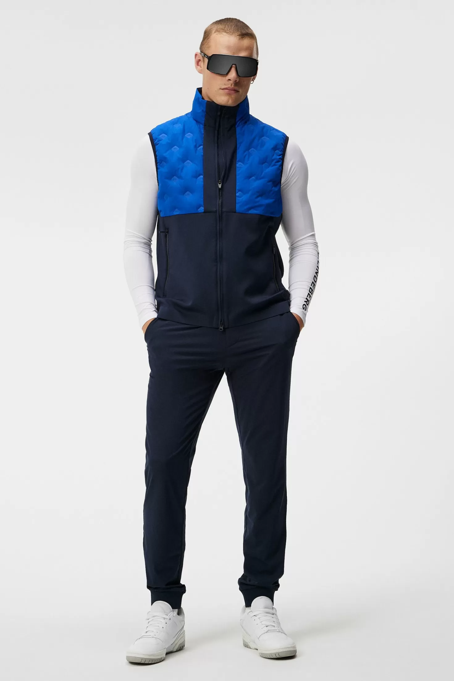 Ross Hybrid Vest | J.Lindeberg Clearance