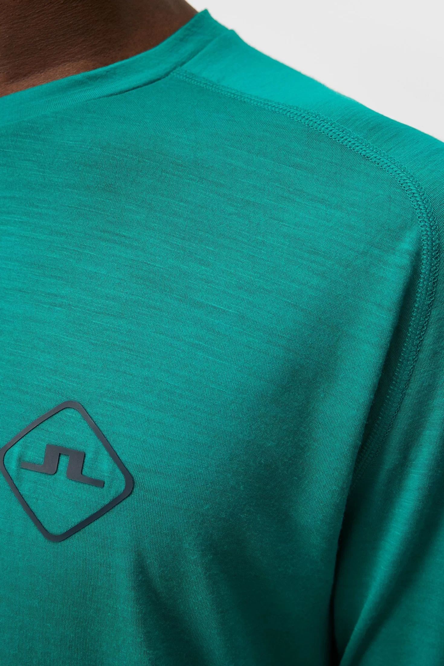 Shaun Wool Long Sleeve Tee | J.Lindeberg Shop